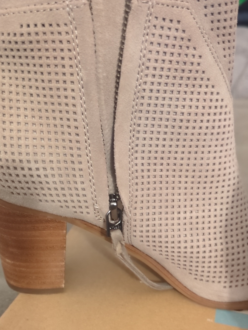 Toms Perforated Suede Ankle Boots in Light Beige Size 6 - Picture 7 of 9